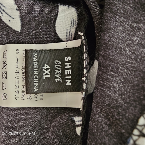 SHEIN Clasi Plus Floral Print Puff Sleeve Blouse 4X - Picture 10 of 10